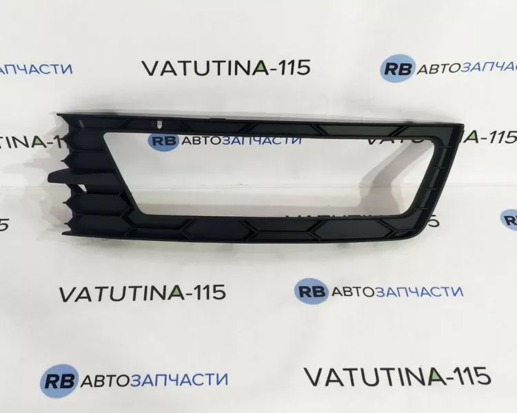5JA8076819B9 Решітка бампера L +пр/тум.