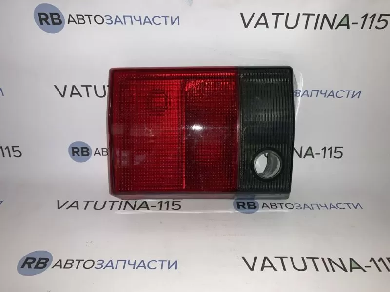 8A9945224A Ліхтар внутрішній R Avant