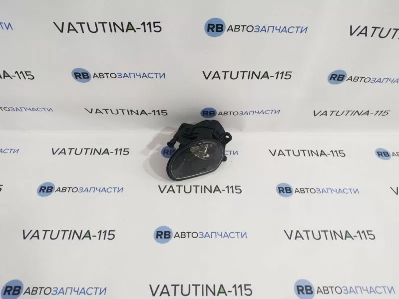 4E0941700A Протитуманна фара R H7