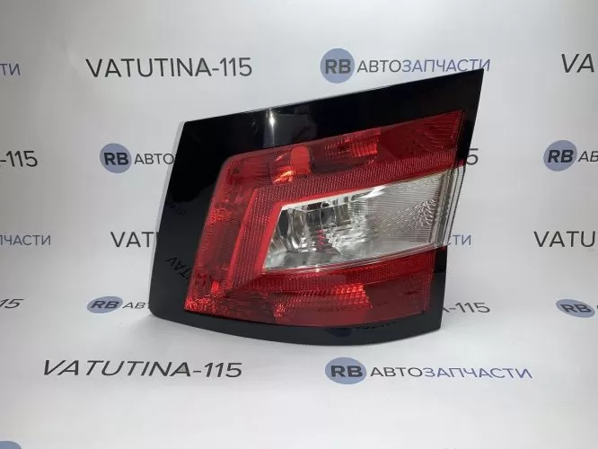 6V9945112 Ліхтар R Combi