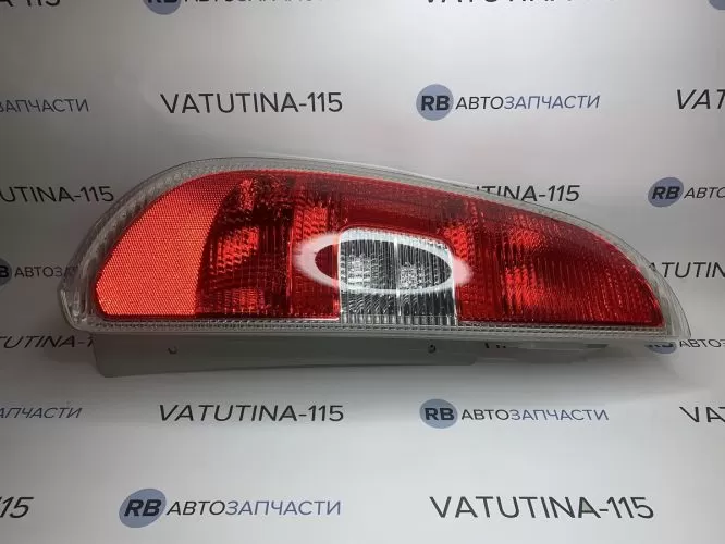 5J7945111 Ліхтар задній L