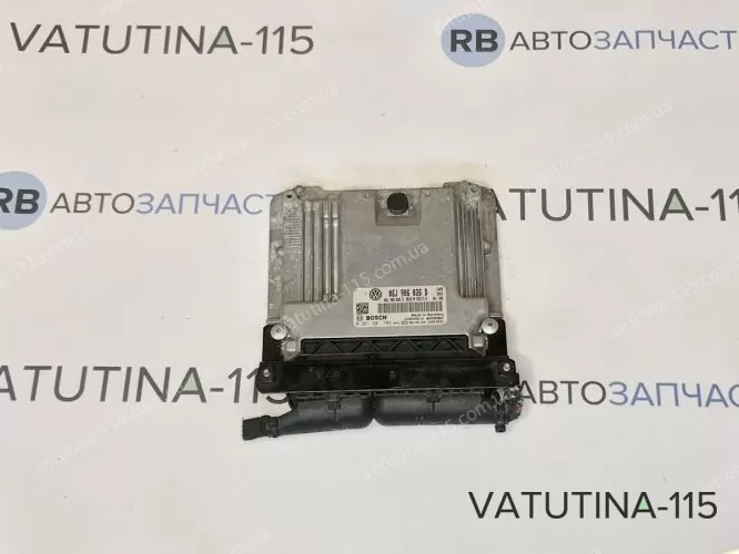 06J906026D Блок управления двигателем