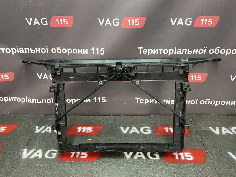 5E0805588 Панель передня