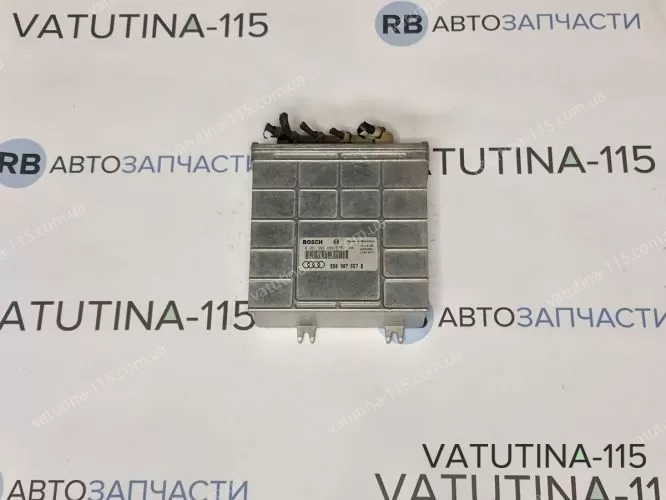 8D0907557B Блок управления двигателем