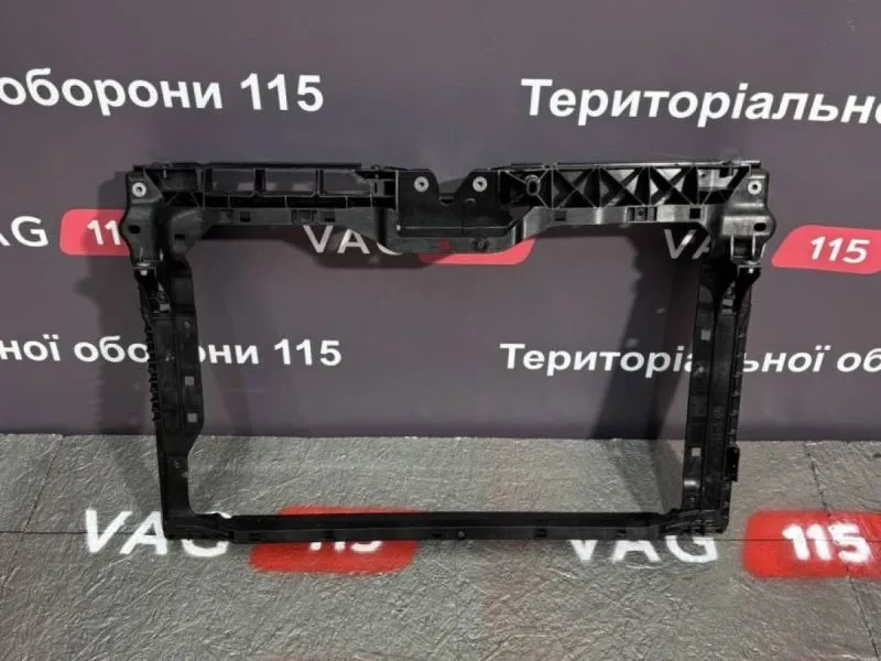 6VA805588A Панель передня
