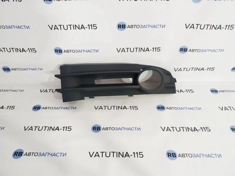 FP7406914 Решітка бампера R +пр/тум. - 2K0853684A