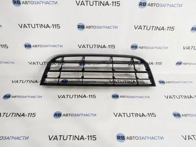 FP7408999 Решітка бампера центр.