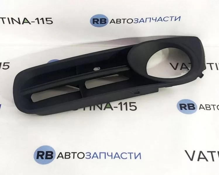 FP6408911 Решітка бампера L з пр/тум. - 5J0853665