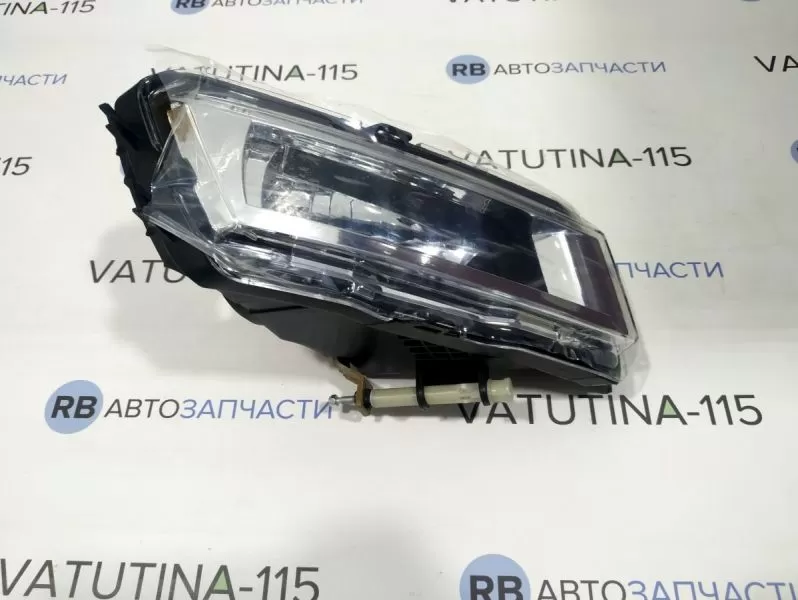 FP7439H2-P Протитуманна фара R