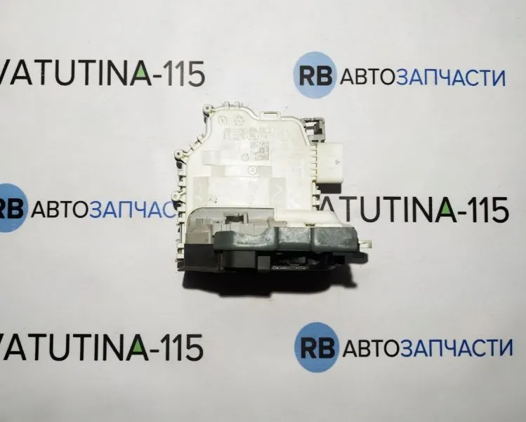 8X0839016D Замок задн. двері R
