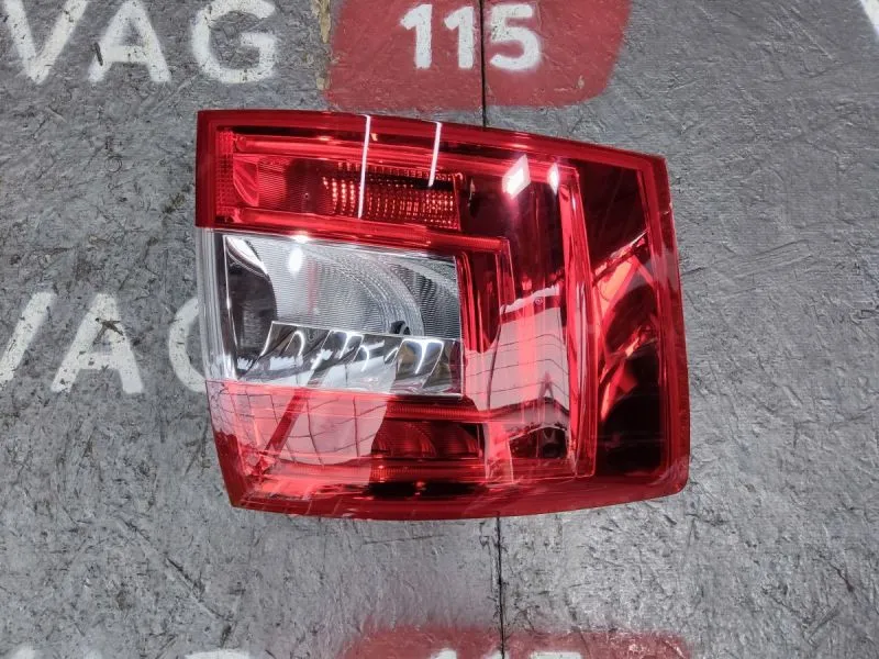 20-211-01142 Ліхтар L Combi LED - 5E9945111A