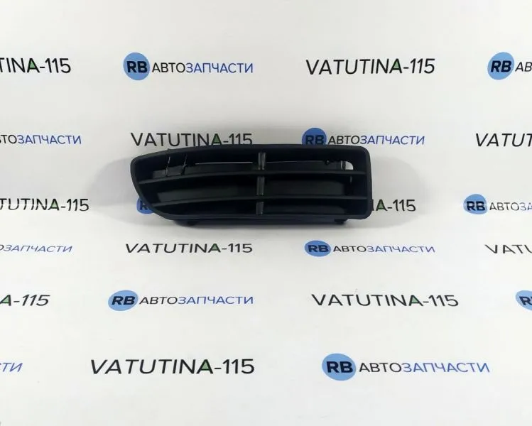 510592912 Решітка бампера R