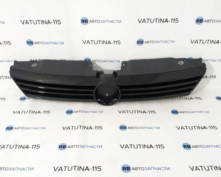 KH9528990 Решітка радіатора -ембл. (чорна)