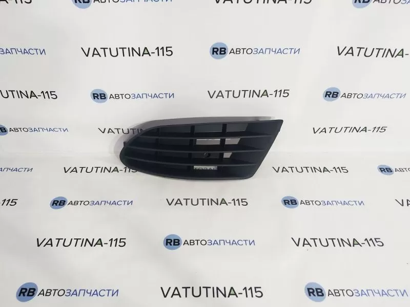 KH9533994 Решітка бампера R (-пр/тум.)