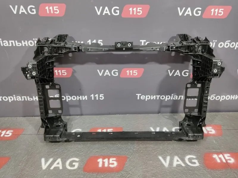 9Y0805594R Панель передняя