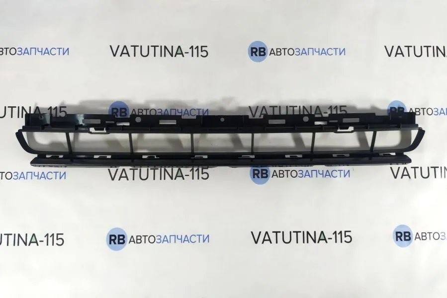 FP1227910 Решітка бампера центр.