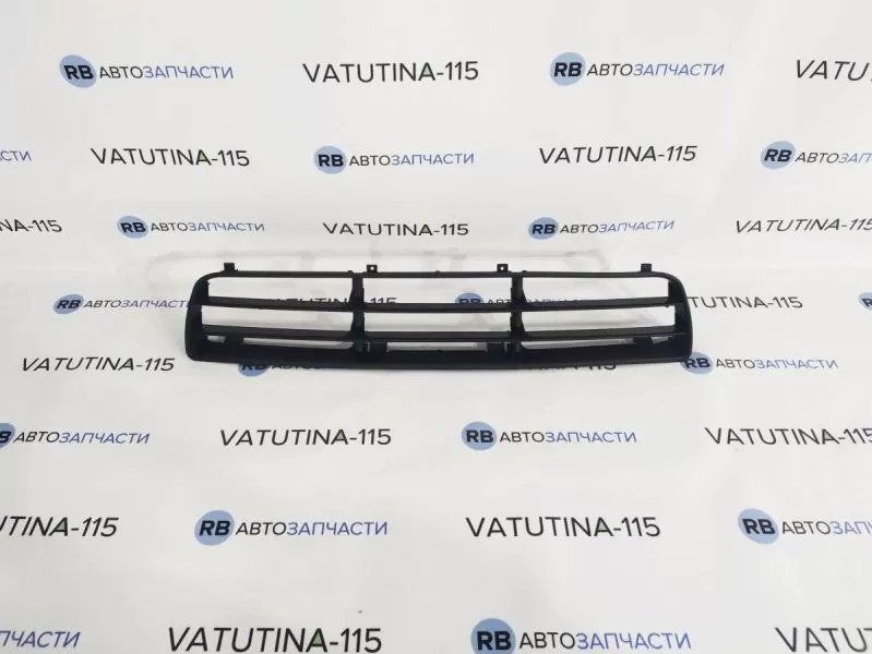 KH9543995 Решітка бампера центр. - FP9543995