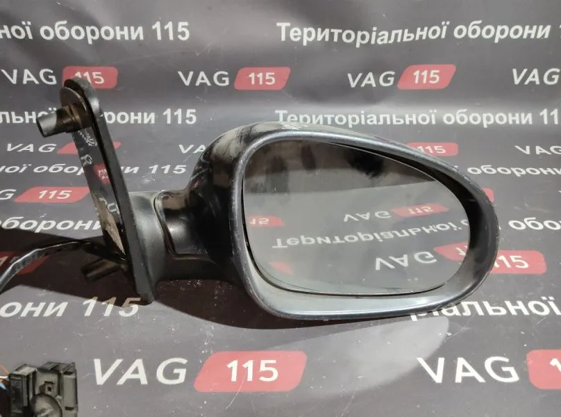 BU-4420 Дзеркало R електро повторит