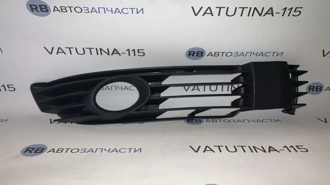 954927-2 Решітка в бампер з туманк. R - 053-21-452