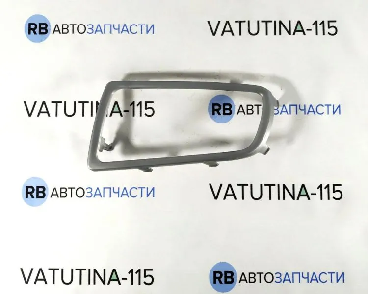 451927-7 Рамка решітки бампера L - GR1A50C22A