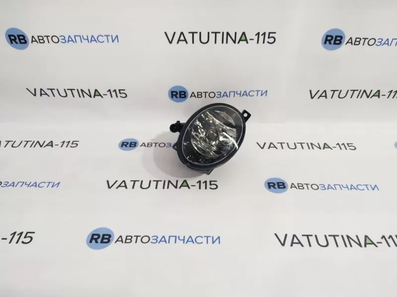 7P6941700E Протитуманна фара R - 7P6941700