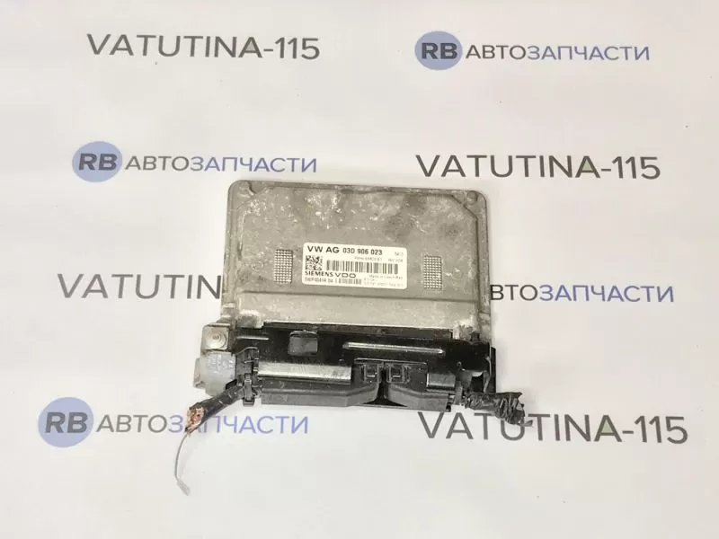 03D906023 Блок управления двигателем