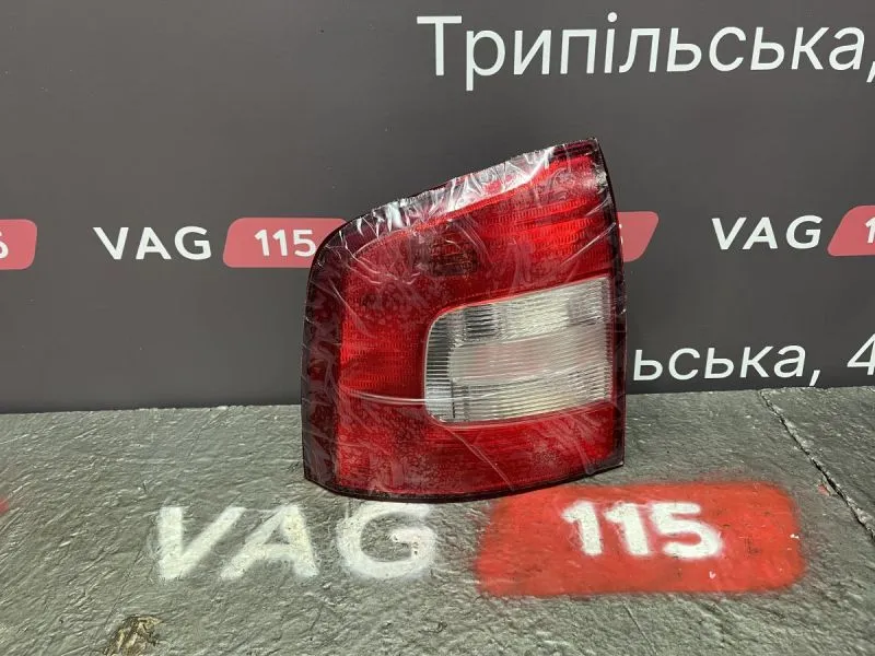 714021701701 Ліхтар задній L Combi - LLG442