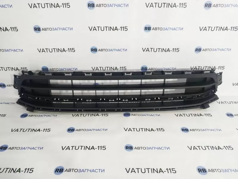 FP7435910 Решітка бампера центр. (чорн.)