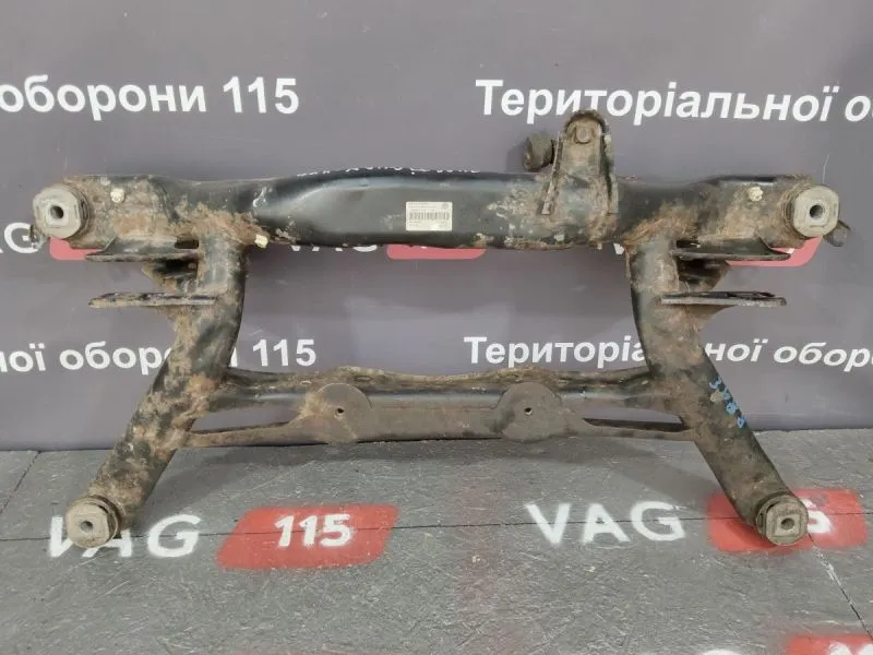 5N0505235L-BU Балка задня 4х4