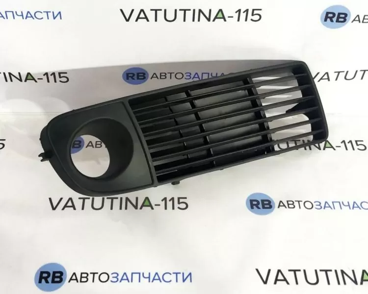 4B0807682H01C Решітка бампера R
