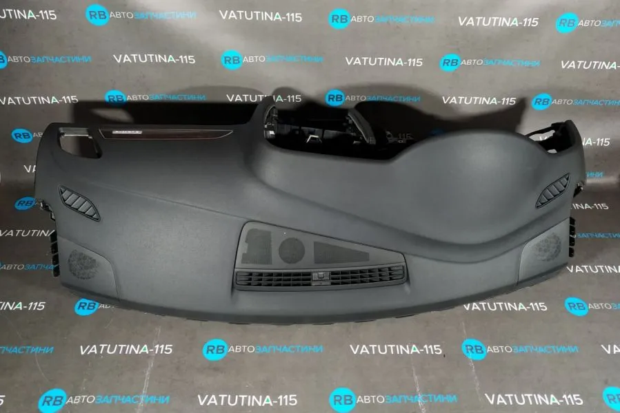 8K1857003B24A-BU Торпедо чорна