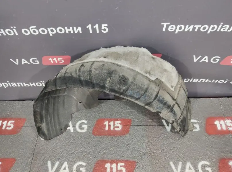 561810971A-BU Підкрилок задній L