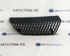 Решітка бампера верхн. R (чорна)