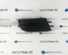 Решітка в бампер без отв тум. R - 5N0853666D9B9