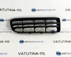 Решетка бампера R 1,8T