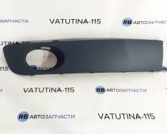 Решітка в бампер з туман. R - 7E0807490B7G9