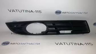 Решітка в бампер з туманк. R - 955527-4
