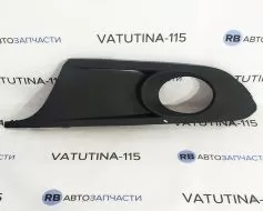 Решітка бампера з тум. L