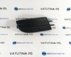 Решітка в бампер без отв тум. R - 5N0853666D9B9