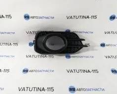 Решітка в бампер з туманк. R USA - 5N0853666G9B9