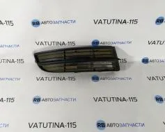 Решітка бампера R -пр/тум.