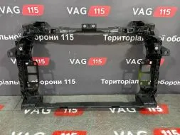 Панель передня