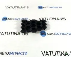 Заглушка решетки бампера центр. RS R