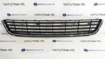 Решітка бампера центр. +хром (крім GTI) - 5K0853671RYP